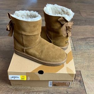Kookaburra Short by ugg size 5